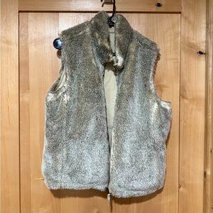 Old Navy Faux Fur Vest in Gray and Cream